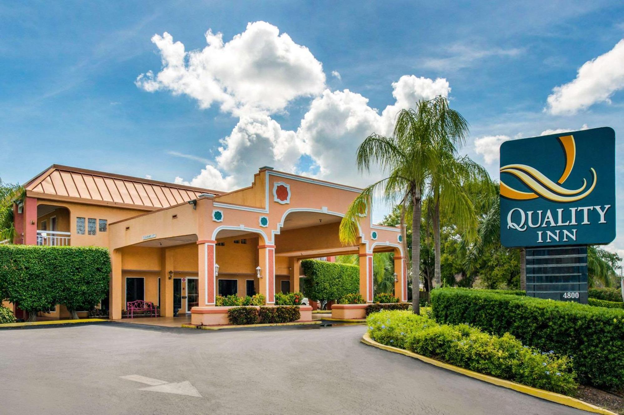 Quality Inn Sarasota North Near Lido Key Beach Ngoại thất bức ảnh